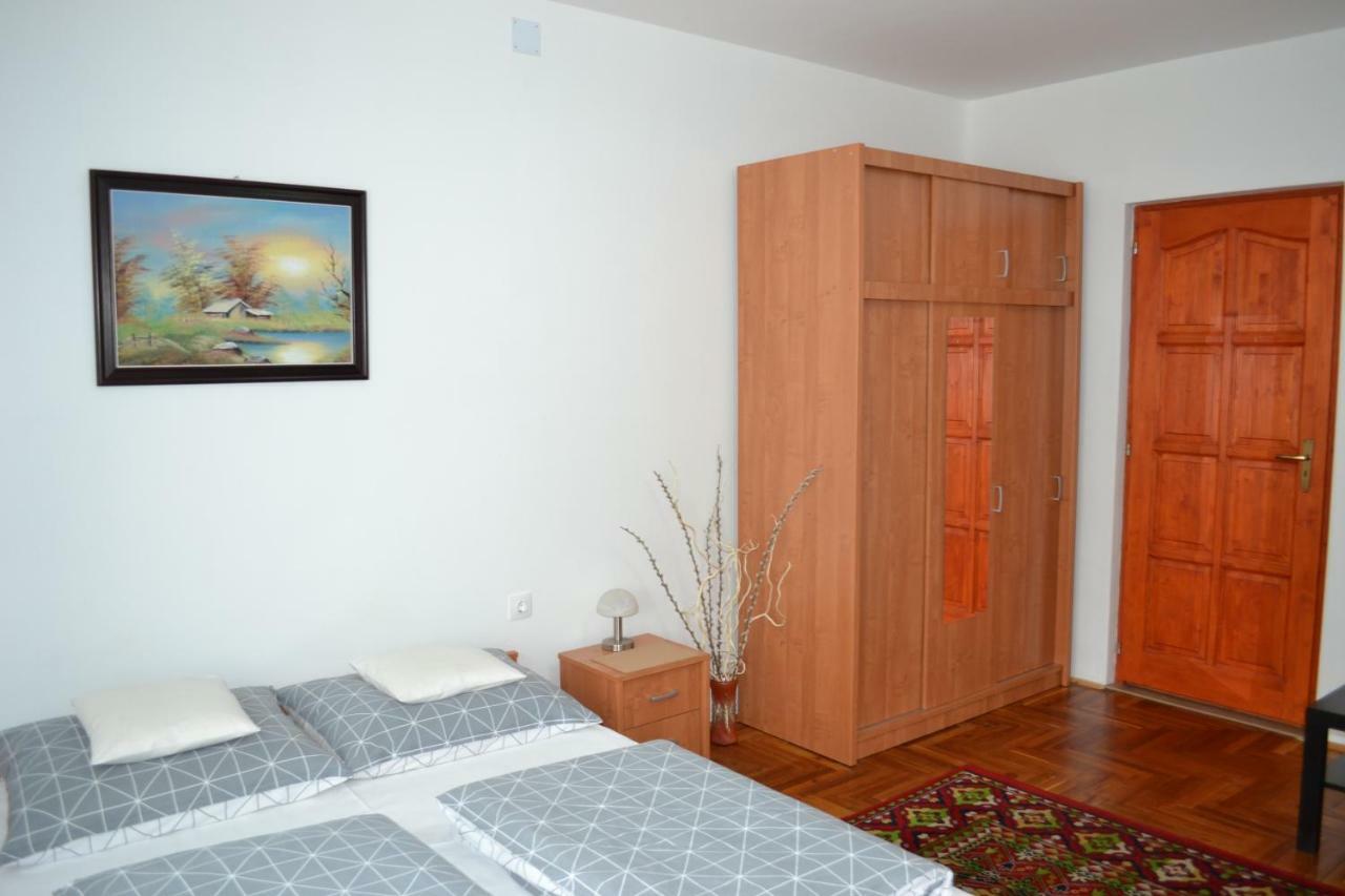 Liliom Apartman Дьюла Экстерьер фото